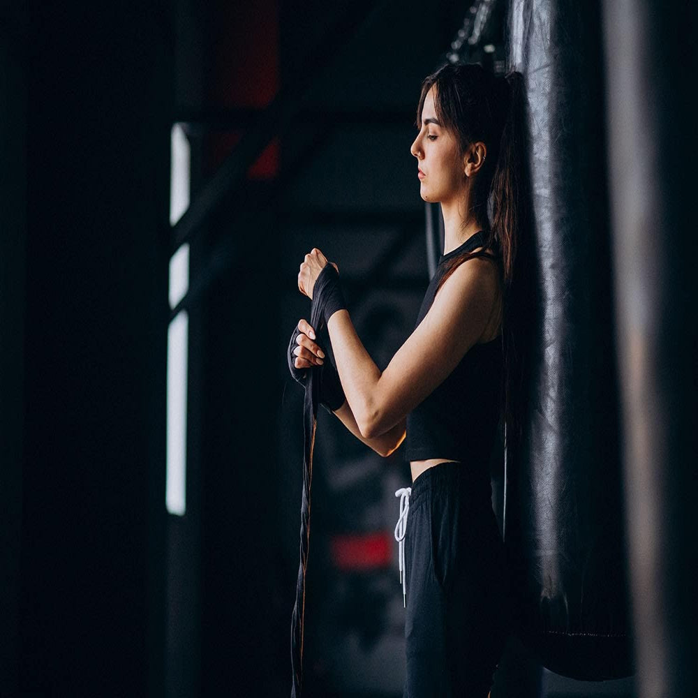 Sac de frappe noir boxe anglaise avec accessoires